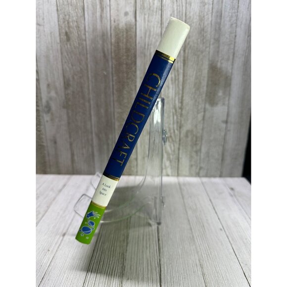 Vintage Childcraft: A Look into Space Book 1994 Hardcover - Picture 3 of 4